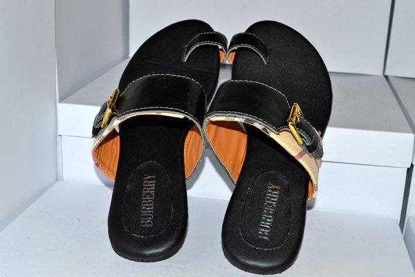2017 Burbry slippers woman 35-42-022